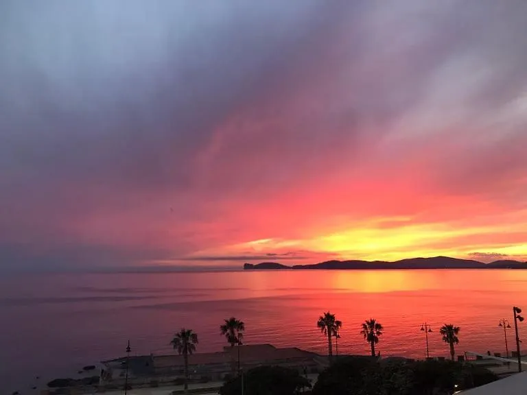 Accogliente E Ristrutturato Bilocale In Centro Vista Mare Alghero